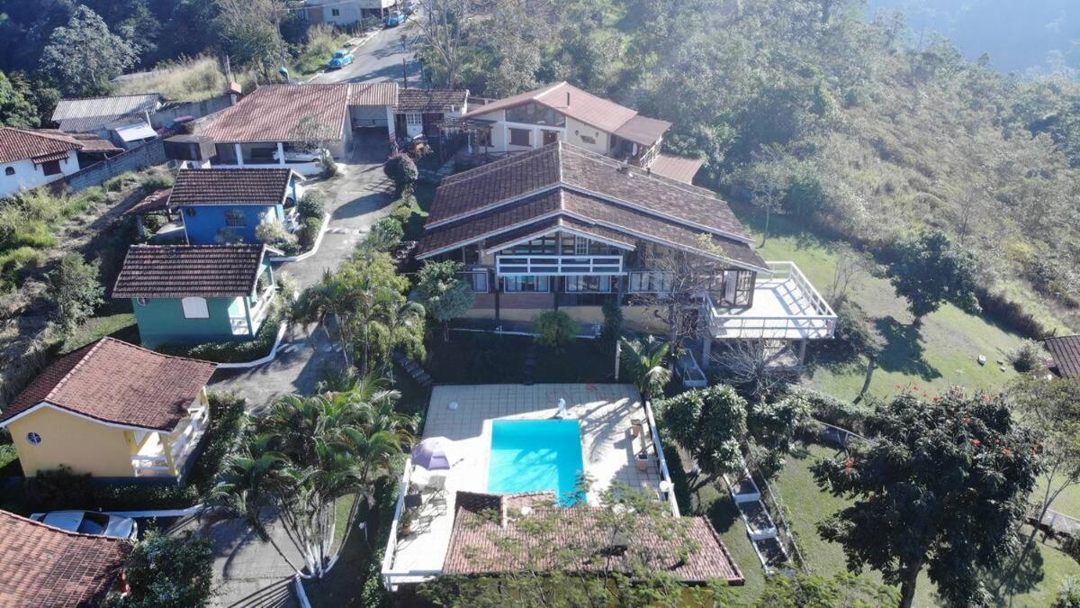 Chale Condominio Linda Vista 佩尼多 外观 照片