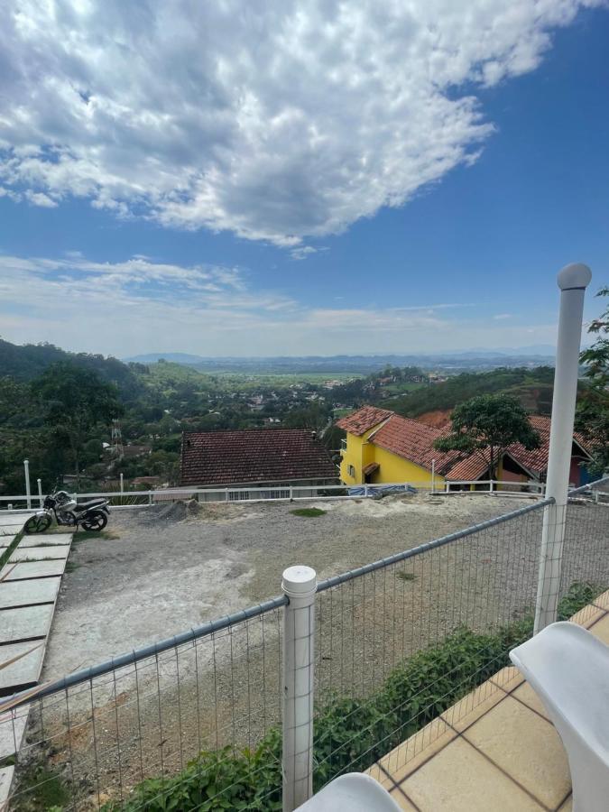 Chale Condominio Linda Vista 佩尼多 外观 照片
