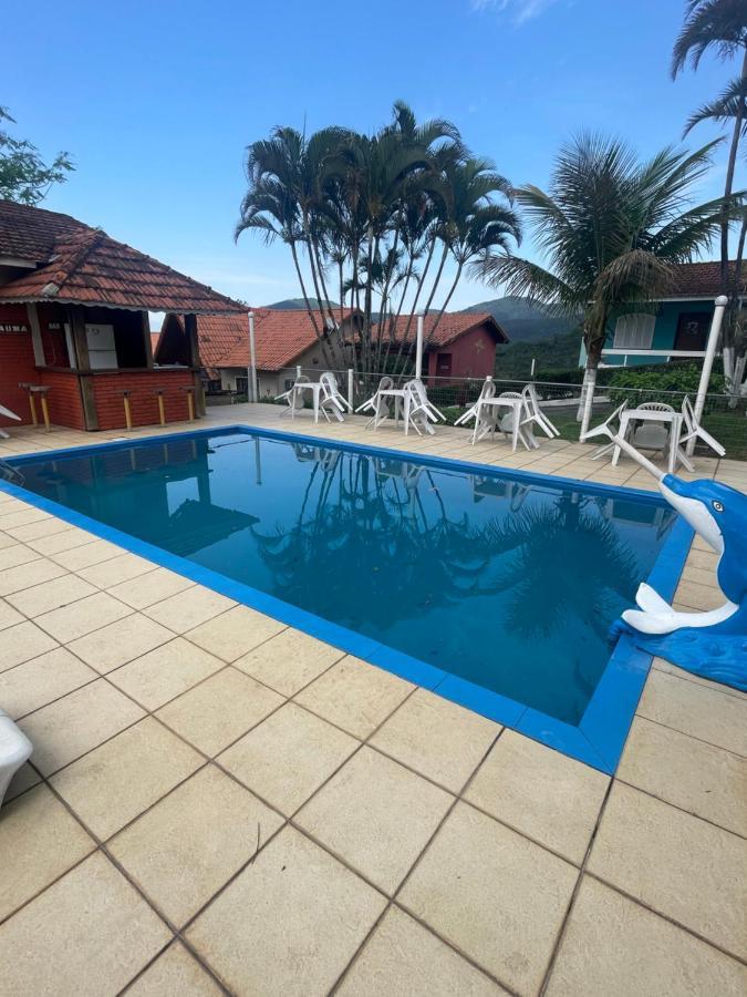 Chale Condominio Linda Vista 佩尼多 外观 照片