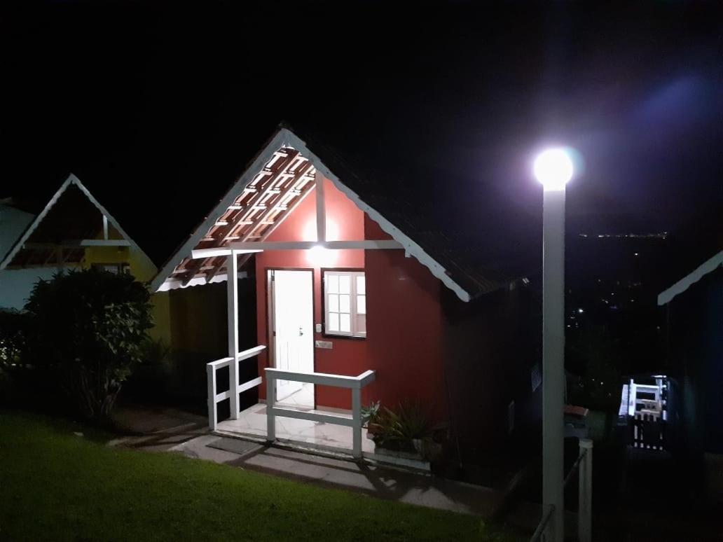 Chale Condominio Linda Vista 佩尼多 外观 照片